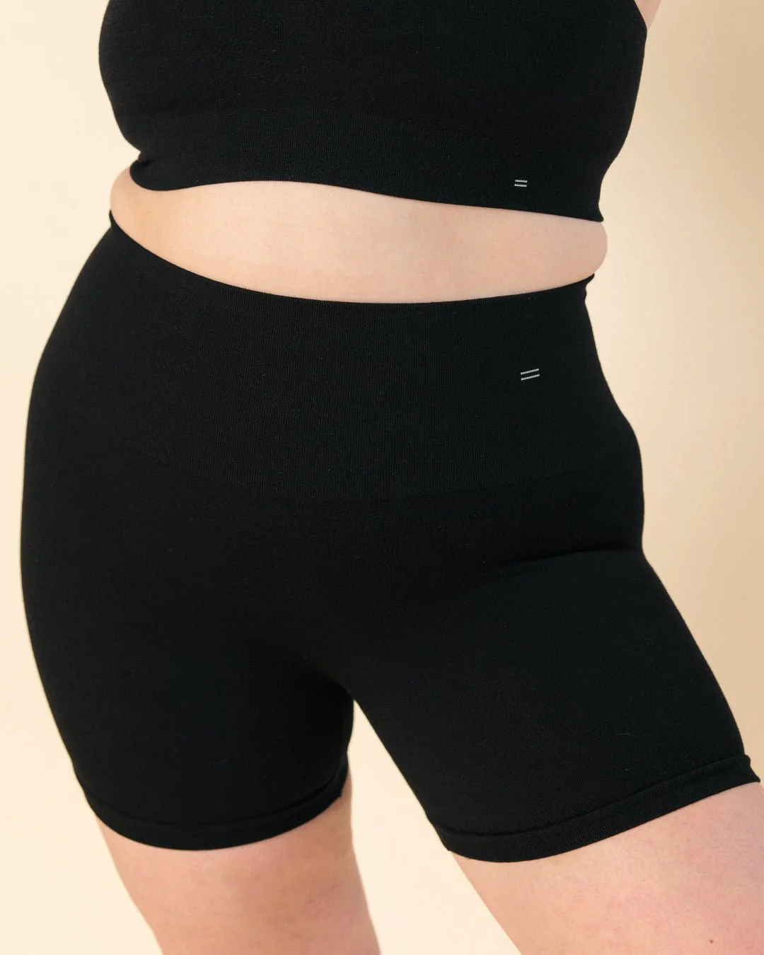 Essential Compressive Short 6" - Image 5